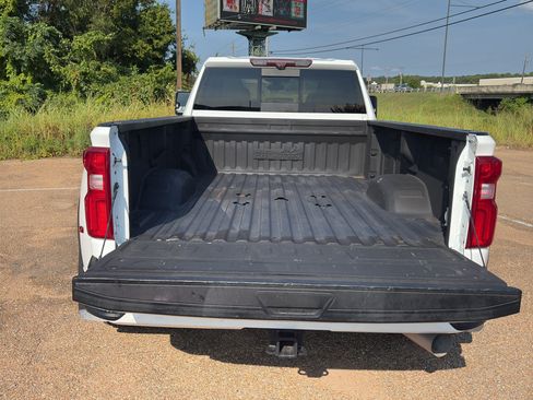 Used 2020 Chevrolet Silverado 3500 High Country AWD/4WD image 34