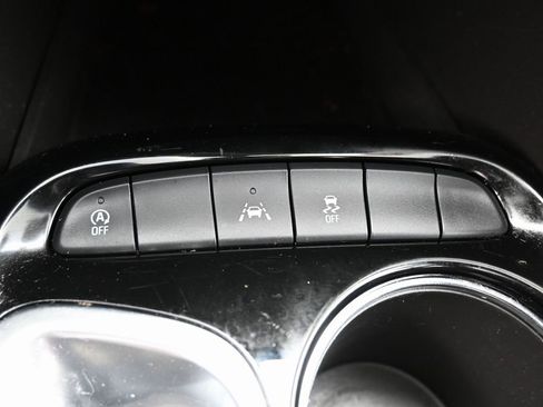 Used 2021 Buick Encore GX Essence w/ Experience Buick Package image 29