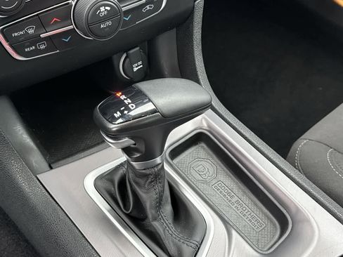 Used 2022 Dodge Charger R/T w/ Driver Convenience Group image 28