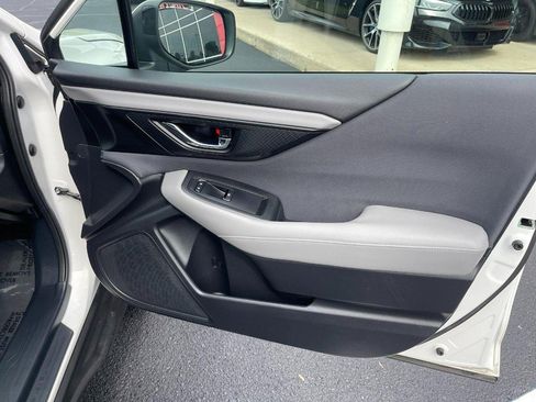 Used 2021 Subaru Outback Premium image 12