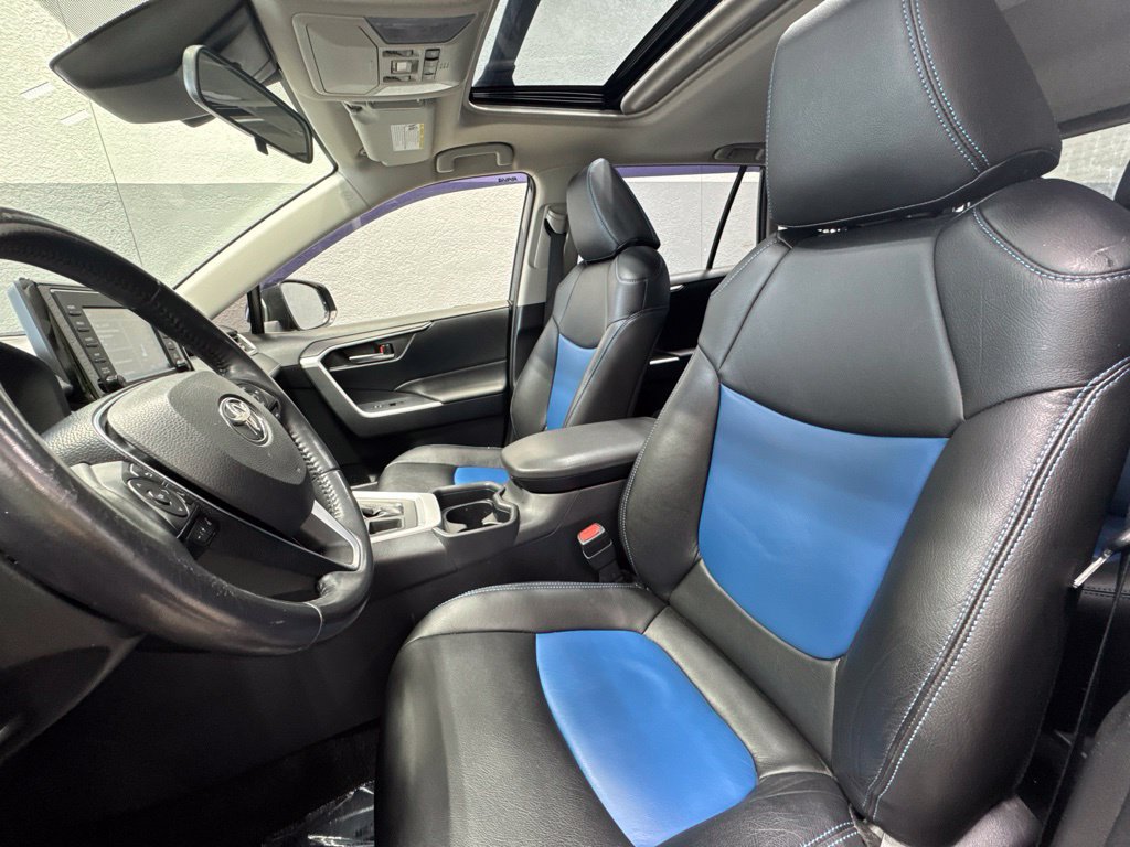 Used 2020 Toyota RAV4 XLE w/ Convenience Package AWD/4WD image 10