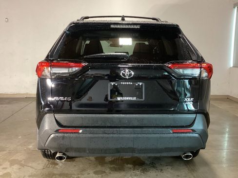 Used 2025 Toyota RAV4 XLE w/ Convenience Package image 19