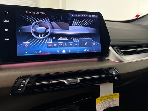 Used 2025 BMW X1 xDrive28i w/ Premium Package image 28