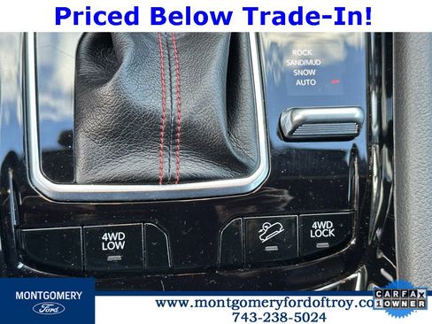 Used 2024 Jeep Compass Trailhawk image 6