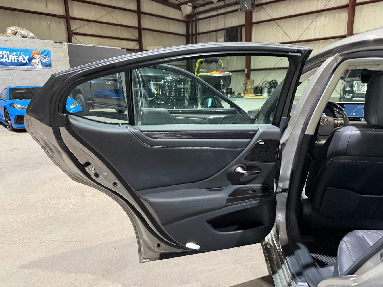 Used 2019 Lexus ES 350 w/ Accessory Package FWD image 15
