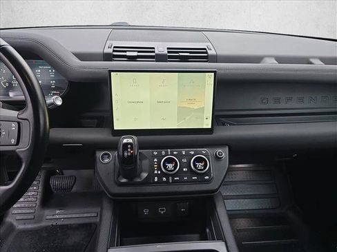 Used 2022 Land Rover Defender 110 X-Dynamic SE image 21