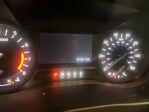 Used 2016 Ford Explorer XLT AWD/4WD image 5