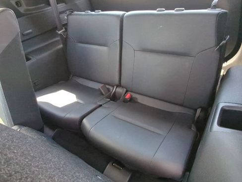 Used 2025 Mitsubishi Outlander SE AWD/4WD image 27