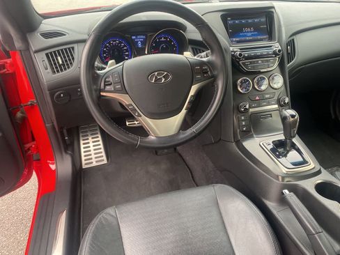 Used 2014 Hyundai Genesis 3.8 image 10