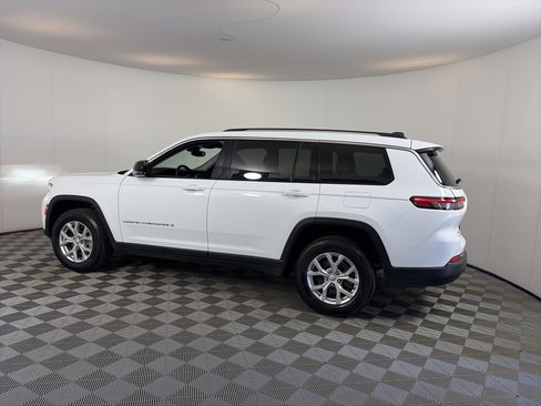 Used 2023 Jeep Grand Cherokee L Limited AWD/4WD image 9
