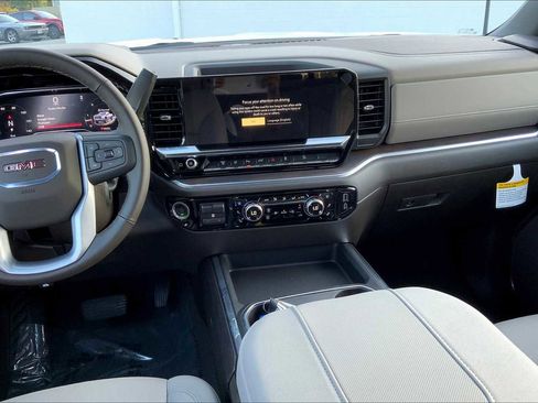 New 2025 GMC Sierra 2500 SLT w/ SLT Premium Package image 7