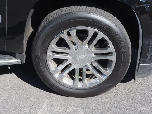 Used 2020 Cadillac Escalade ESV 4WD image 10
