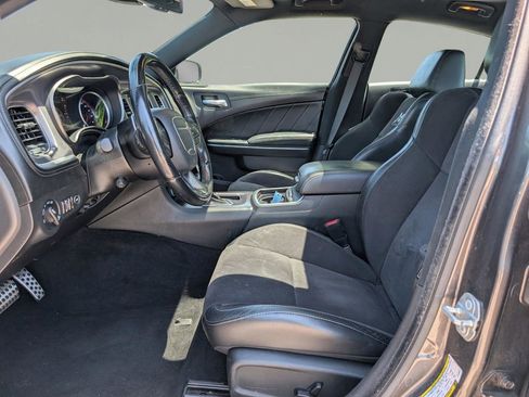 Used 2020 Dodge Charger Scat Pack w/ Plus Group RWD image 17