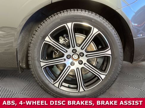 Used 2018 Volvo XC60 T8 Inscription w/ Advanced Package image 37