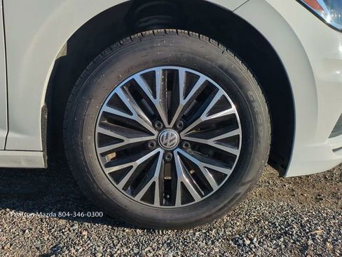 Used 2019 Volkswagen Jetta SEL image 12