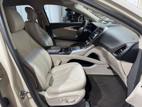 Used 2018 Lincoln MKX Premiere AWD/4WD image 22