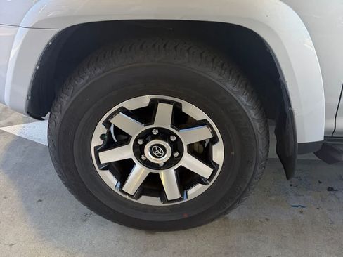 Used 2022 Toyota 4Runner SR5 RWD image 9