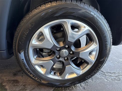 Used 2020 Jeep Compass Limited image 14