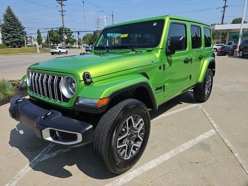 Certified 2026 Jeep Wrangler Unlimited Sahara w/ Safety Group AWD/4WD image 9