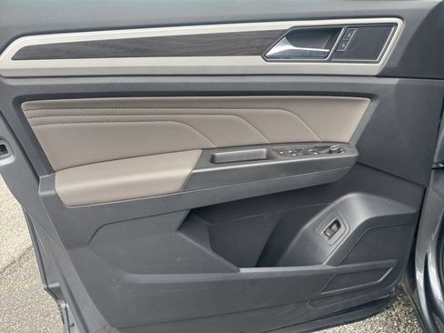 Used 2023 Volkswagen Atlas SE AWD/4WD image 23