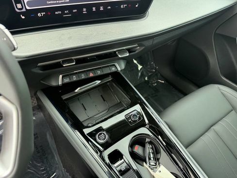 New 2026 Audi Q3 quattro 2.0T AWD/4WD image 23