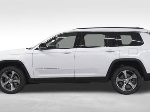 New 2025 Jeep Grand Cherokee L Limited w/ Luxury Tech Group II image 8