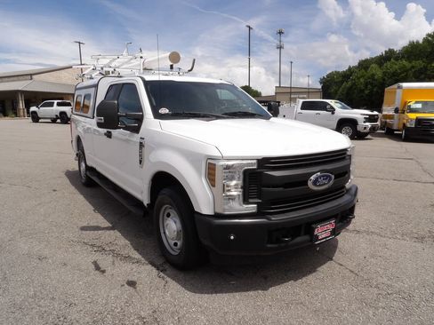 Used 2019 Ford F250 XL w/ Power Equipment Group RWD image 11