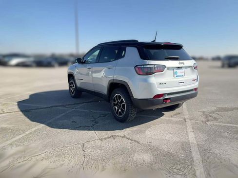 New 2026 Jeep Compass Trailhawk image 8