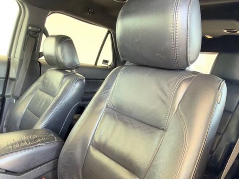 Used 2012 Ford Explorer XLT AWD/4WD image 2