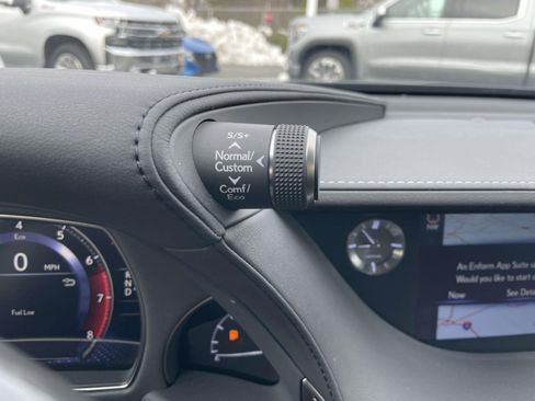 Used 2020 Lexus LS 500 w/ Accessory Package (Z2) image 31