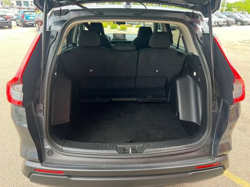 Used 2025 Honda CR-V LX image 6