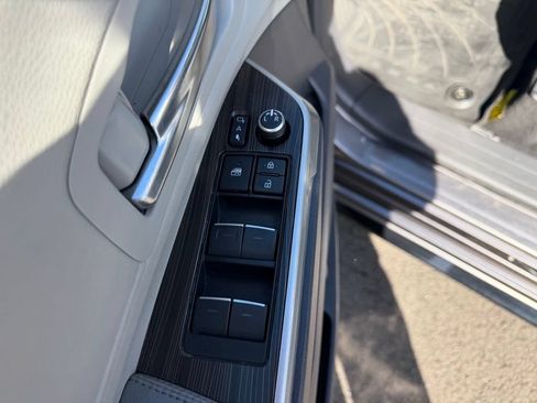 Used 2021 Toyota Sienna Limited AWD/4WD image 14