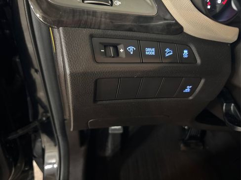 Used 2017 Hyundai Santa Fe Sport image 33