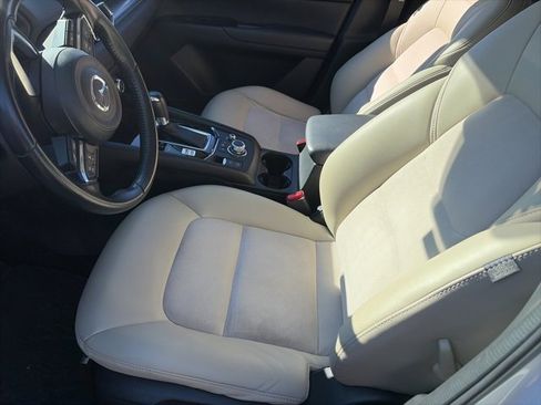 Used 2017 MAZDA CX-5 Touring w/ I-ACTIVSENSE Package image 11