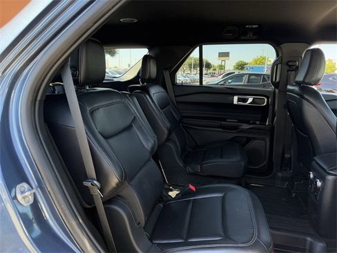 Used 2020 Ford Explorer XLT w/ Equipment Group 202A image 31