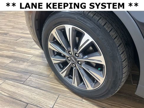 Used 2021 Lincoln Corsair Reserve w/ Equipment Group 201A image 7