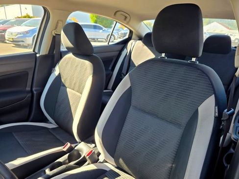 Used 2021 Nissan Versa SV FWD image 29