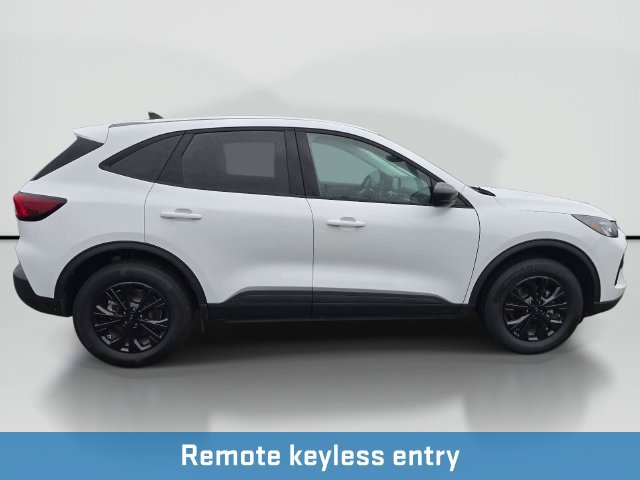 Used 2025 Ford Escape Active AWD/4WD image 7