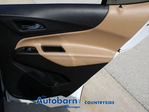 Used 2022 Chevrolet Equinox Premier AWD/4WD image 24
