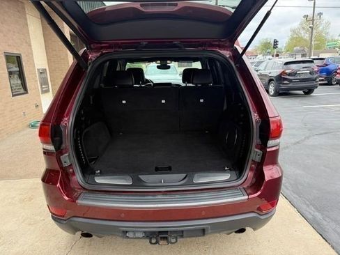 Used 2019 Jeep Grand Cherokee Trailhawk AWD/4WD image 6