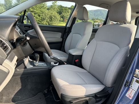 Used 2018 Subaru Forester 2.5i w/ Alloy Wheel Package AWD/4WD image 9