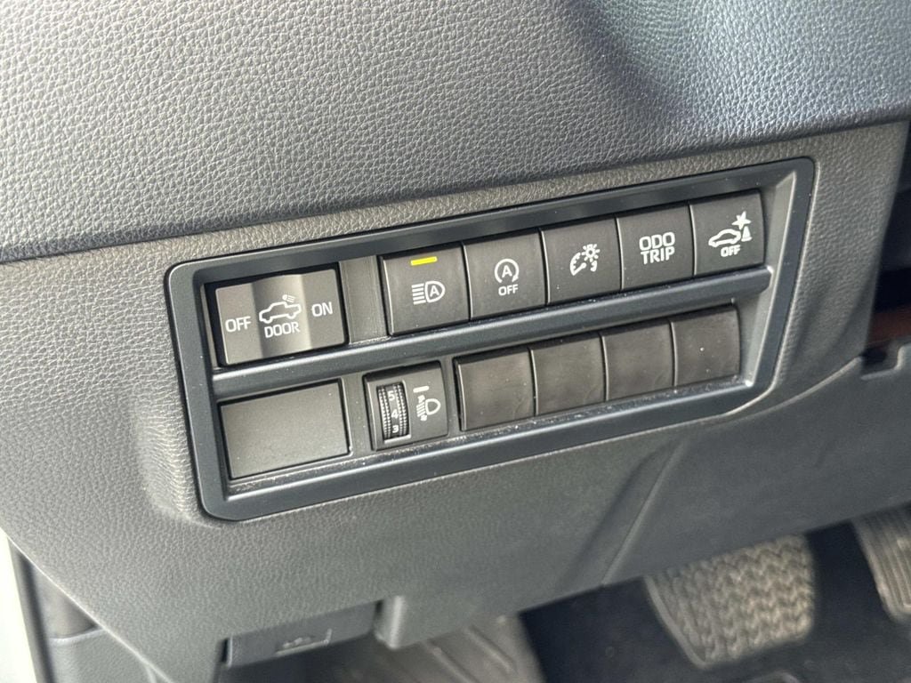 Used 2024 Toyota Tundra SR5 w/ SR5 Convenience Package AWD/4WD image 29