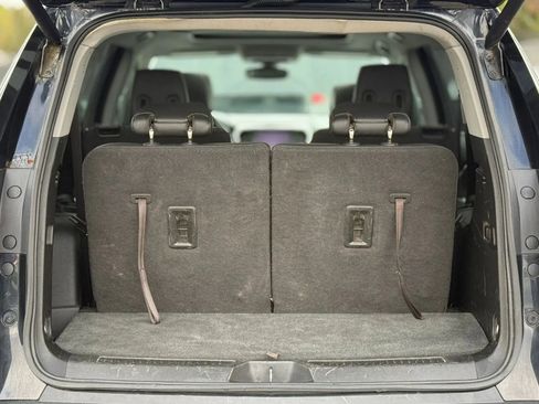 Used 2017 GMC Acadia SLT w/ LPO, Floor Liner Package image 30