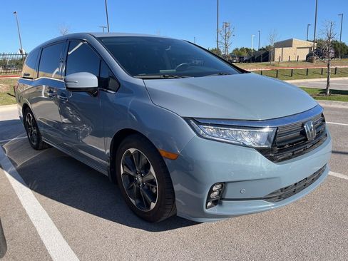 Certified 2024 Honda Odyssey Elite image 2
