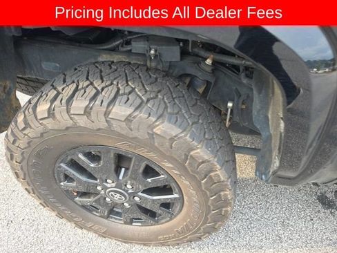 Used 2024 Toyota Tacoma SR5 AWD/4WD image 19