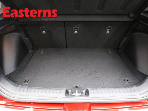 Used 2022 Hyundai Venue Limited image 9