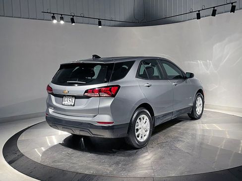 Used 2024 Chevrolet Equinox LS image 11
