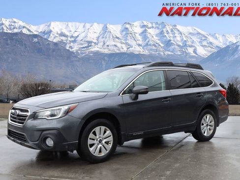 Used 2018 Subaru Outback 2.5i Premium AWD/4WD image 1