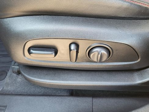 Used 2023 Chevrolet Equinox RS w/ LPO, Floor Liner Package image 18