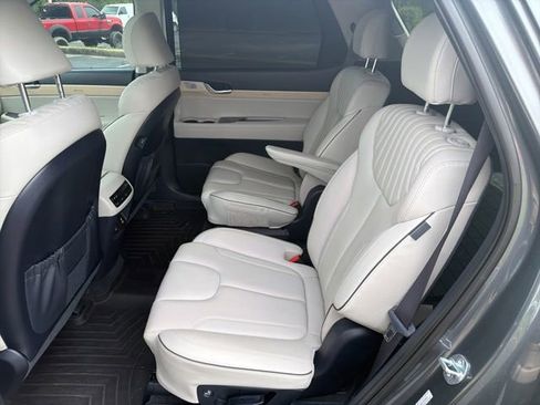 Used 2023 Hyundai Palisade Limited AWD/4WD image 13